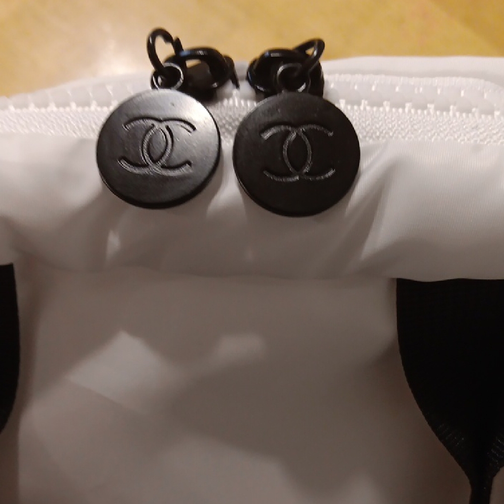 Chanel White and Black Women's Bag - Picture 6 of 8